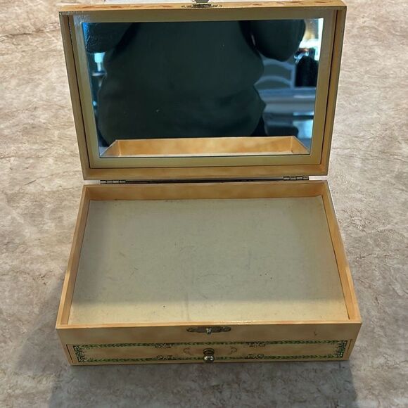 Horse Themed Jewelry Box - Picture 4 of 9